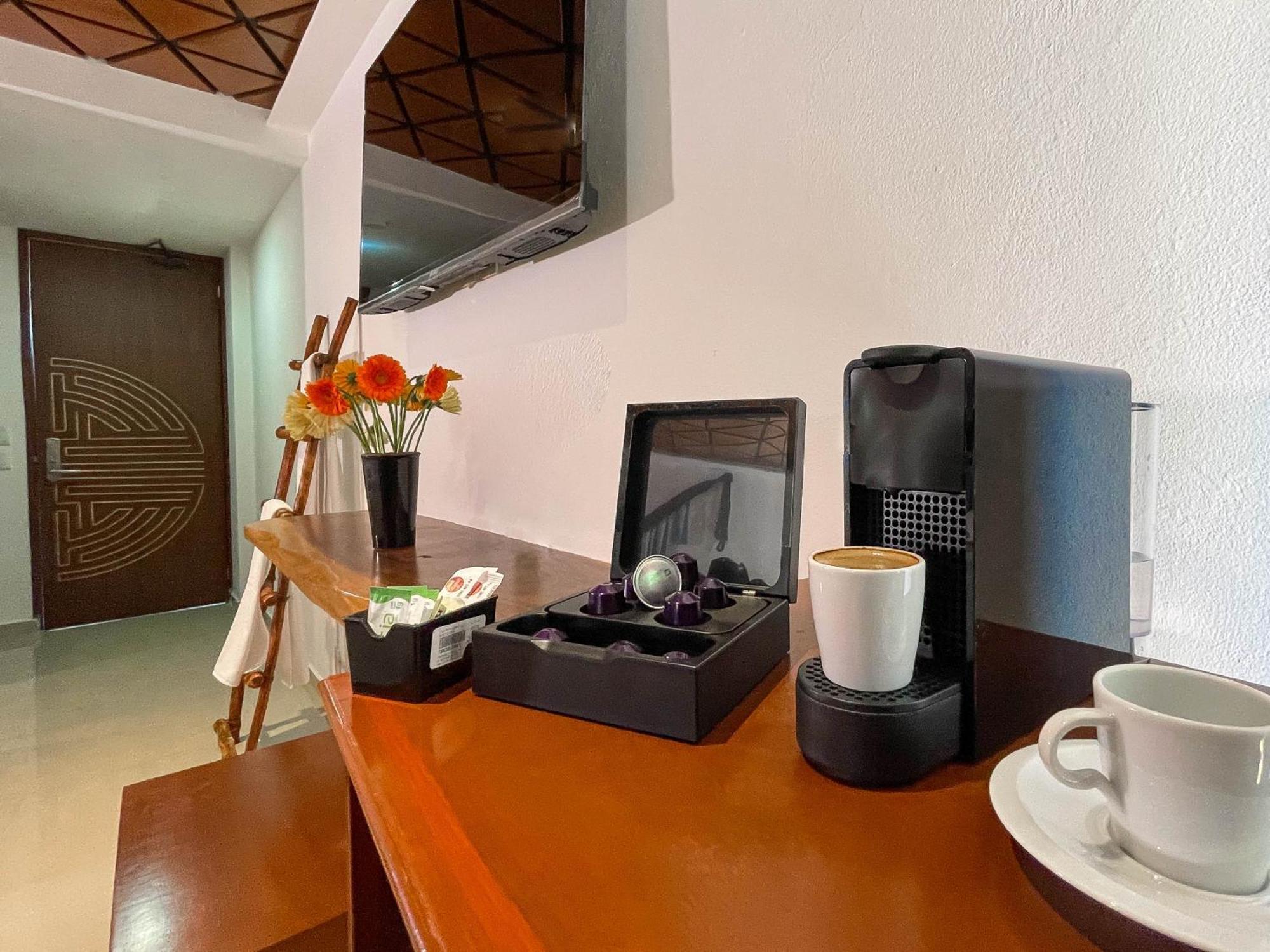 Akuazul Resorts Adults Only Cancun Exterior photo